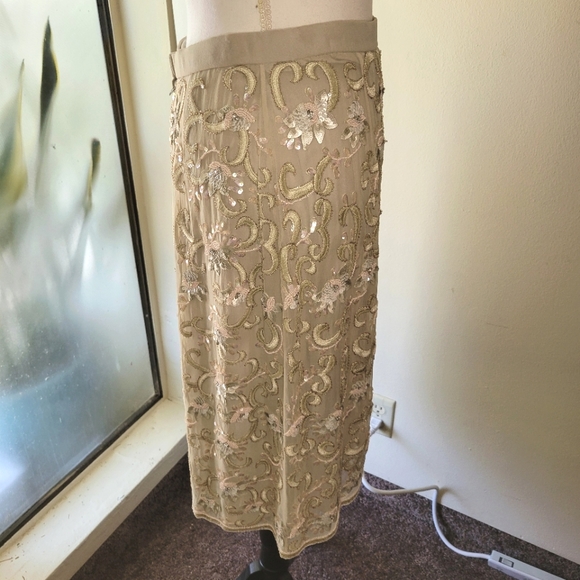 Badgley Mischka floral sequin and beaded skirt - NWOT - Picture 2 of 9